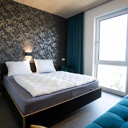 Q מלון ישטטן